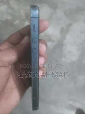 Apple iPhone 5 16 GB Gray