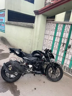 TVS Apache RTR 160 4V 2022 Black
