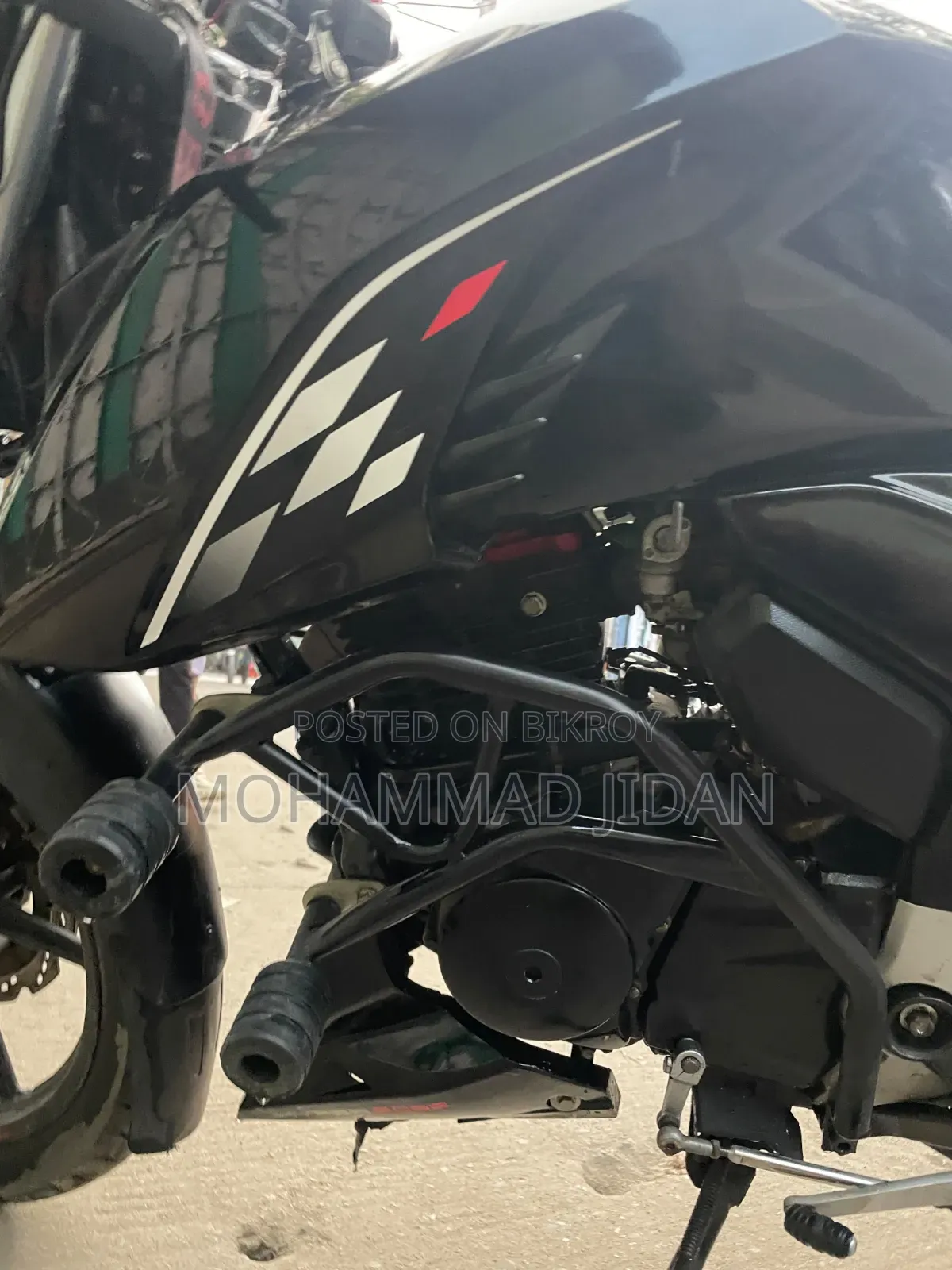 TVS Apache RTR 160 4V 2022 Black