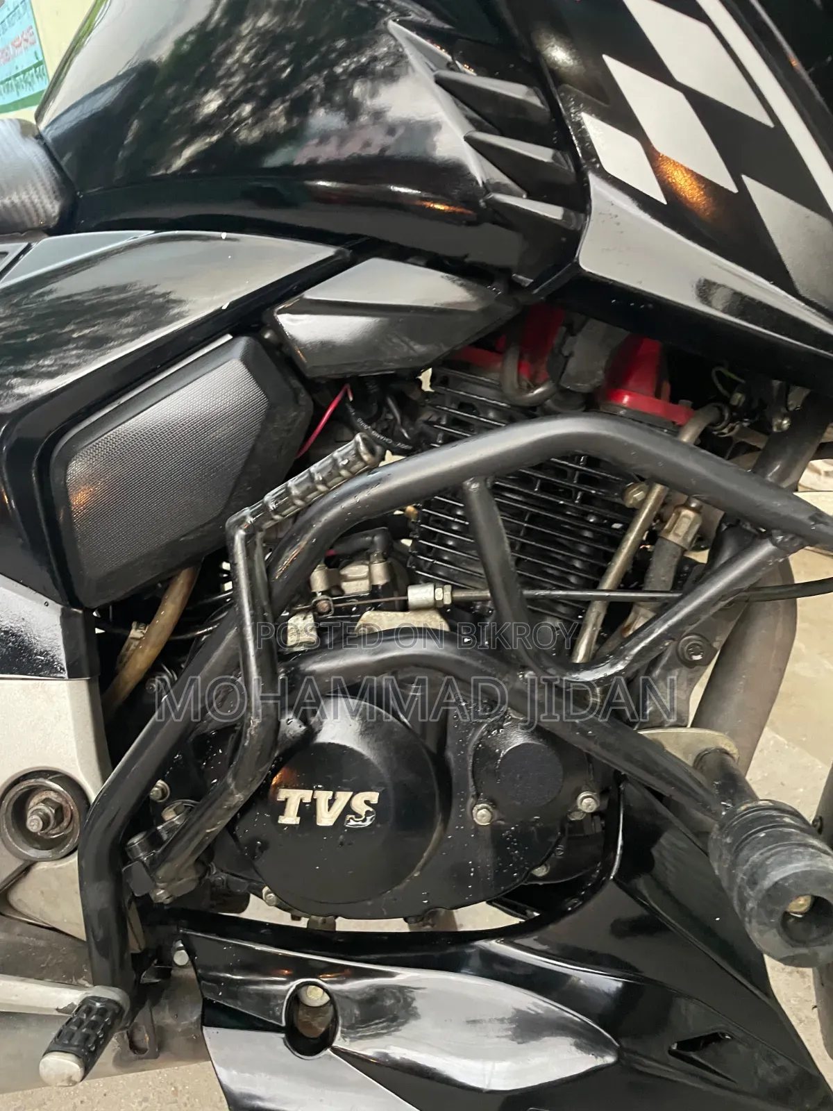 TVS Apache RTR 160 4V 2022 Black
