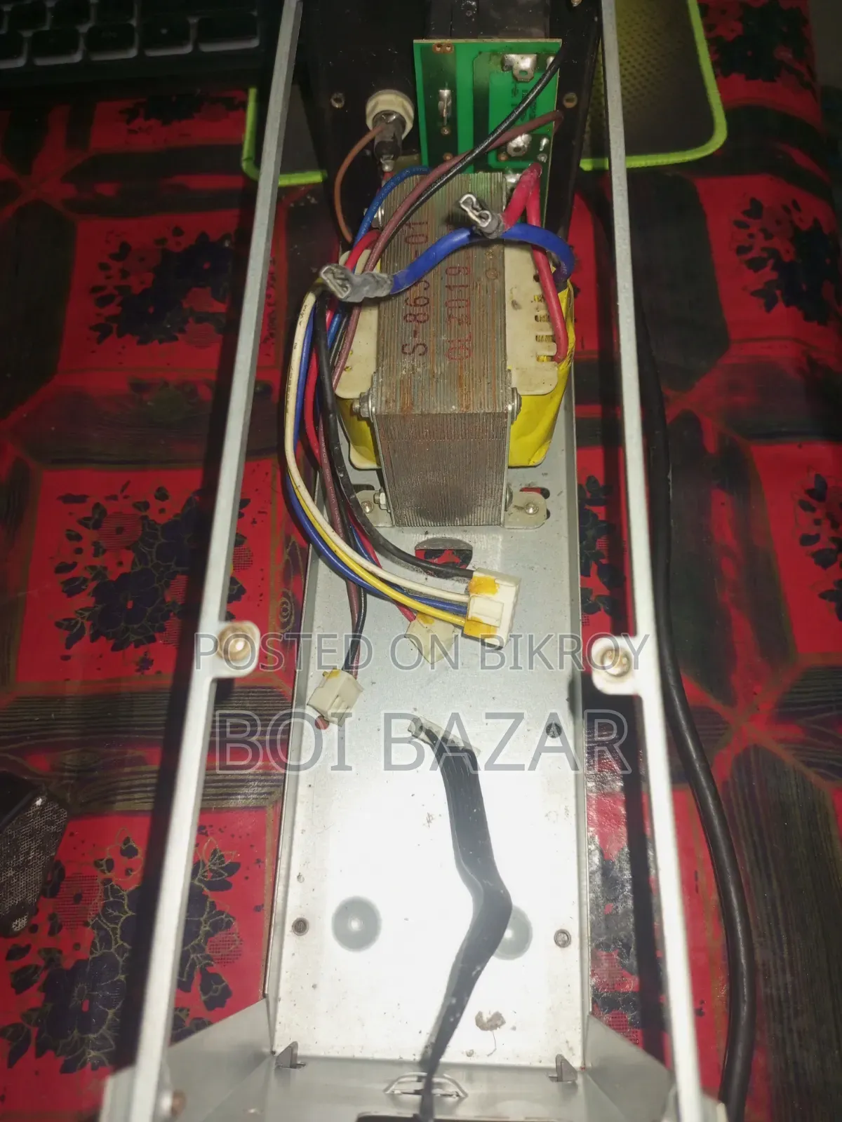 650va UPS, Old UPS steel body 2 circuits broken