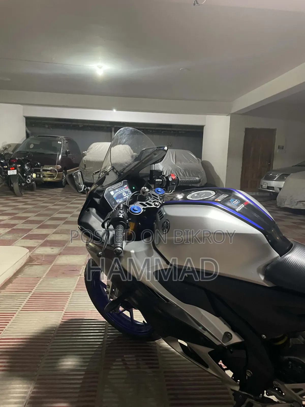 নিউ ইয়ামাহা আর১৫এম ২০২৩ সিলভার