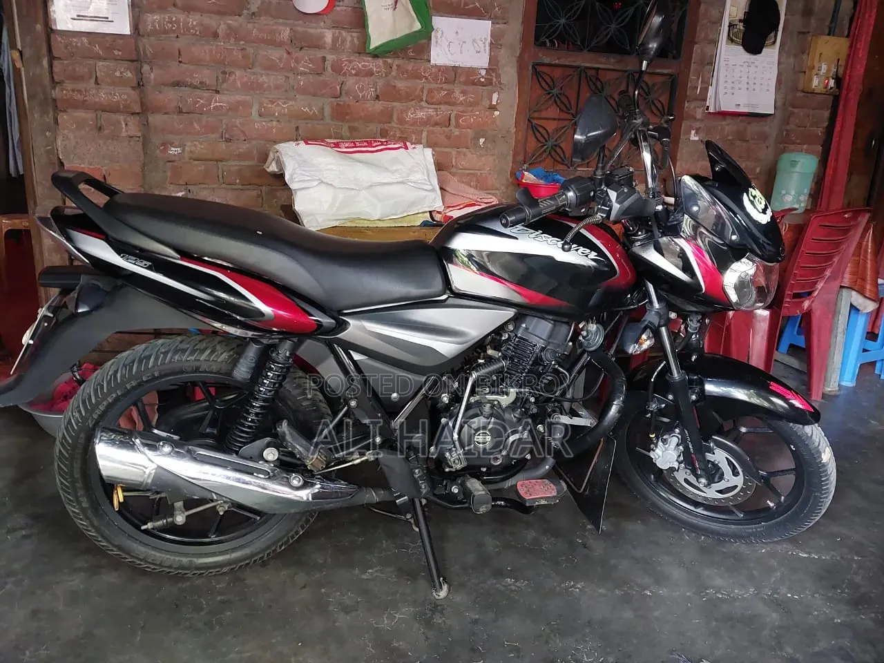 Bajaj Discover 125 2020 Black