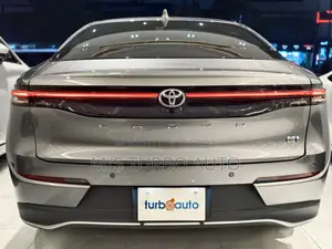 Toyota Crown 2022 Gray