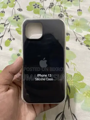  iPhone 13 Silicone Case — Black