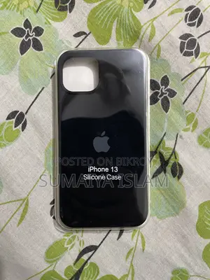 iPhone 13 Silicone Case — Black