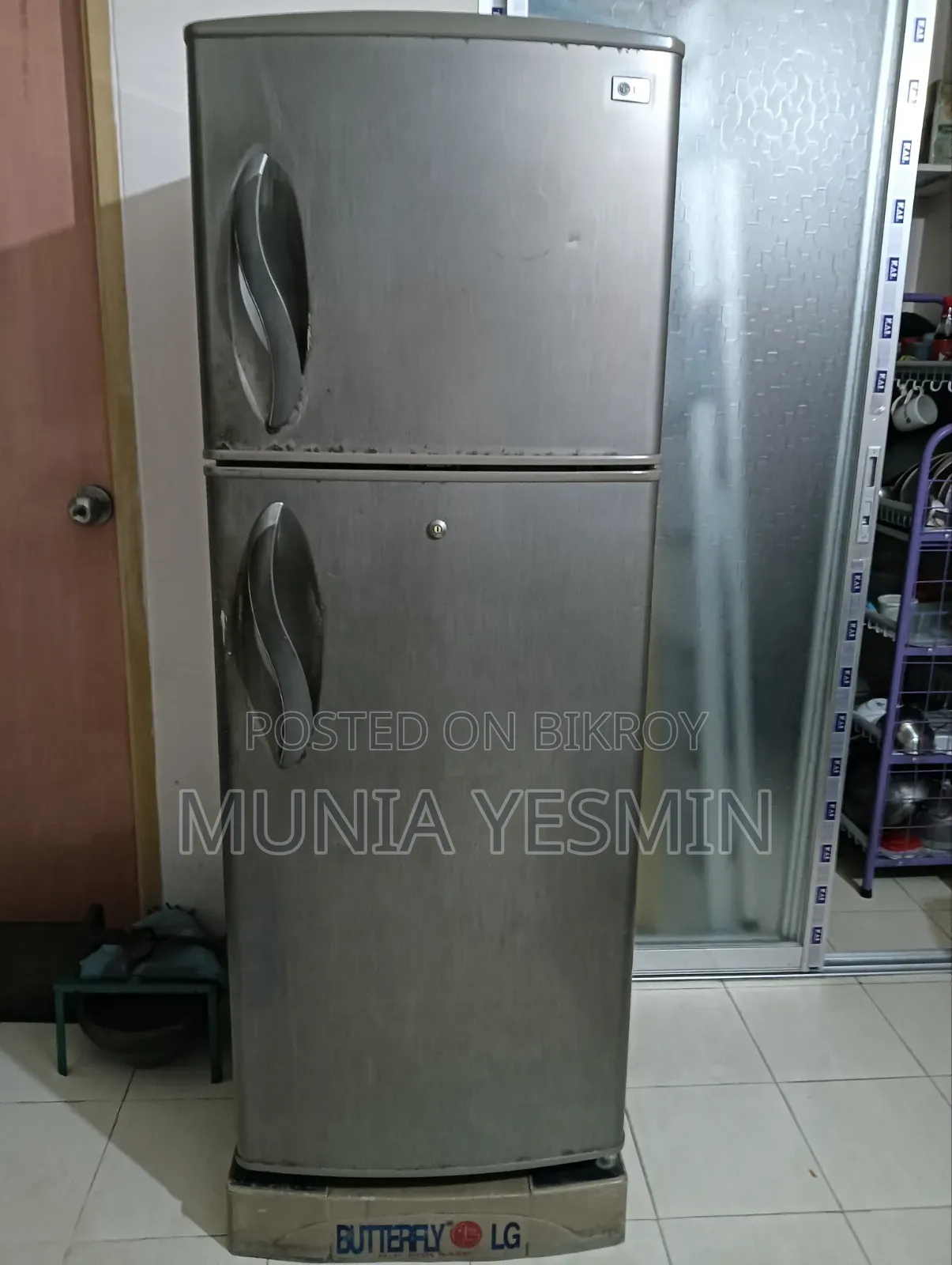 10 CFT LG Fridge for Sell