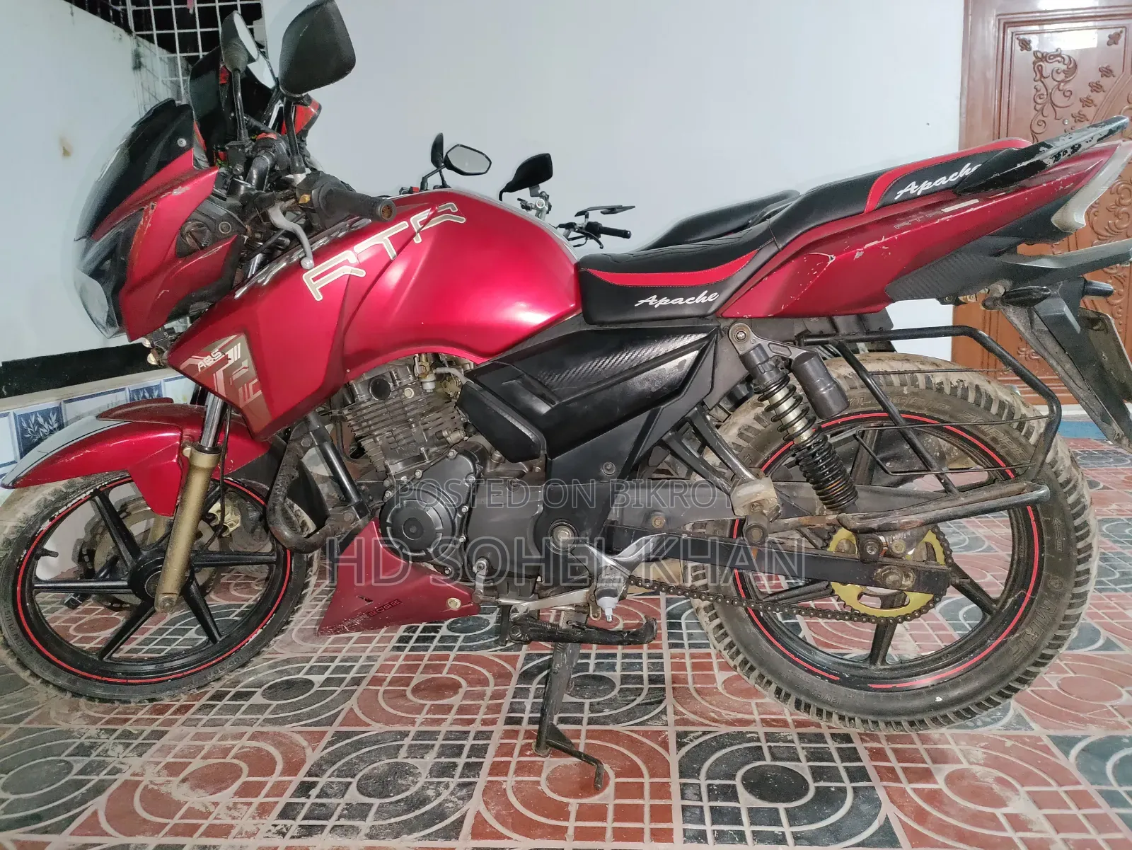 TVS Apache RTR 160 2V 2018 Red