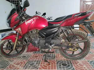 TVS Apache RTR 160 2V 2018 Red
