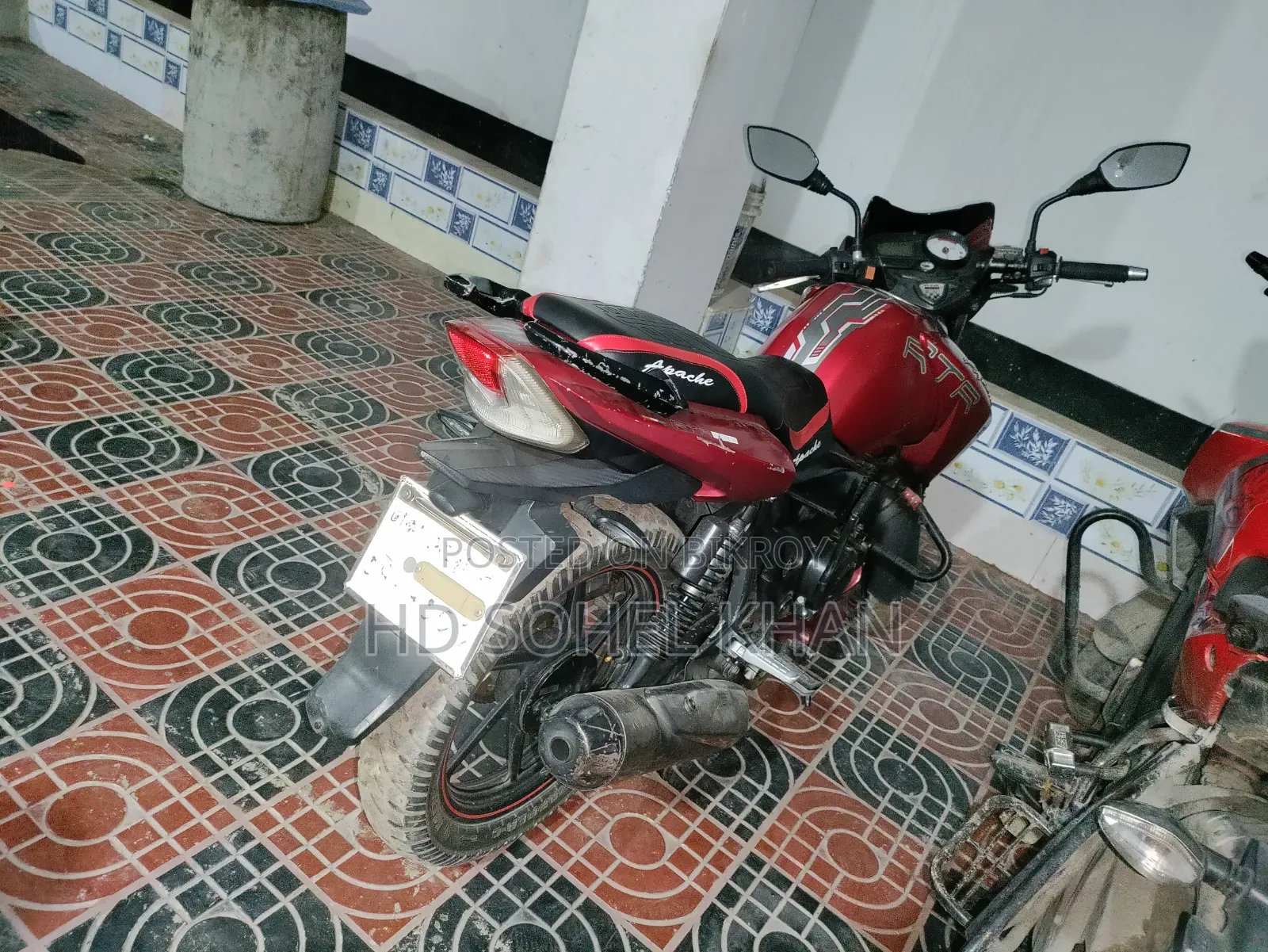 TVS Apache RTR 160 2V 2018 Red