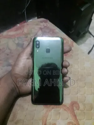 স্যামসাং গ্যালাক্সি এ২০ ৩২ জিবি ব্ল্যাক