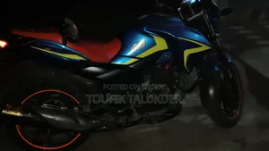 Hero Hunk 150R Dual Disc ABS 2021 Blue