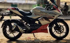 সুজুকি জিক্সার এসএফ ২০২৪ অরেঞ্জ