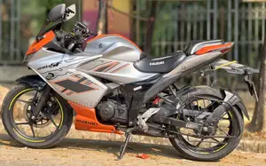 সুজুকি জিক্সার এসএফ ২০২৪ অরেঞ্জ