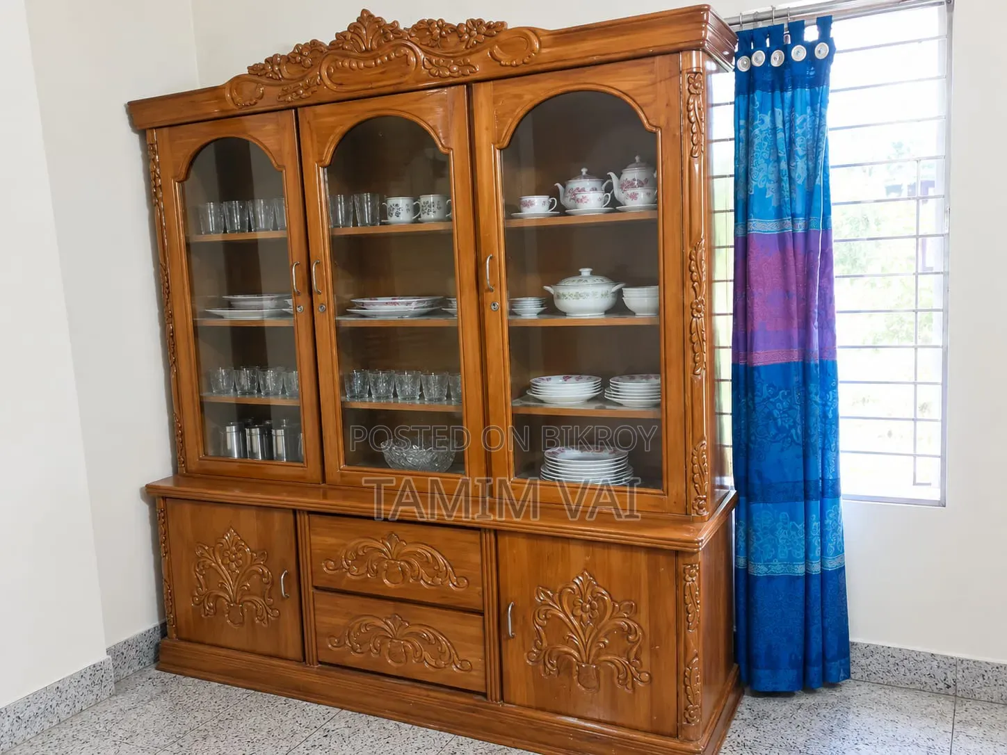 Wall Showcase