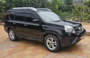Nissan X-Trail 2.0 Petrol XE 2011 Black