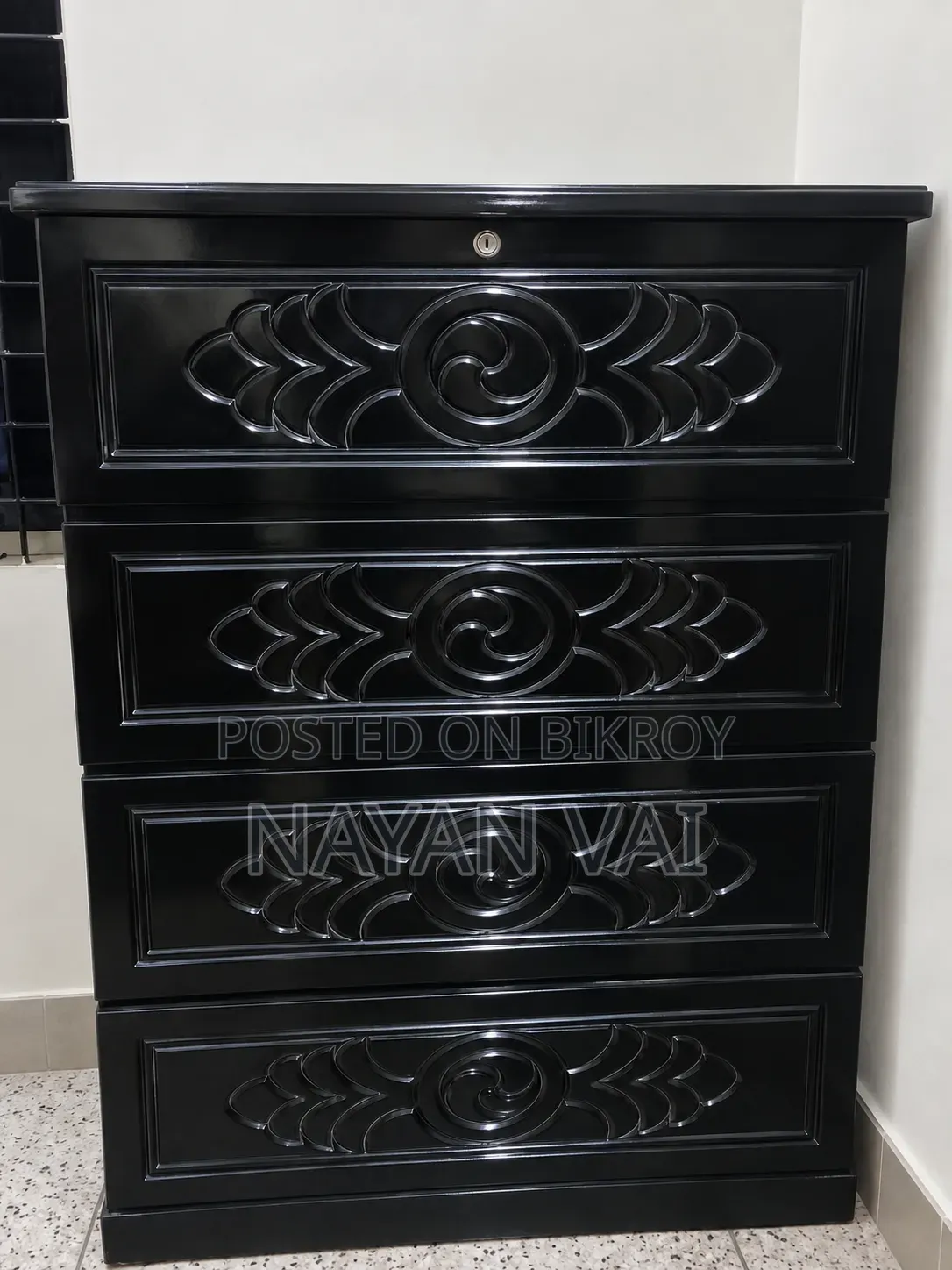 Four-Drawer Wardrobe