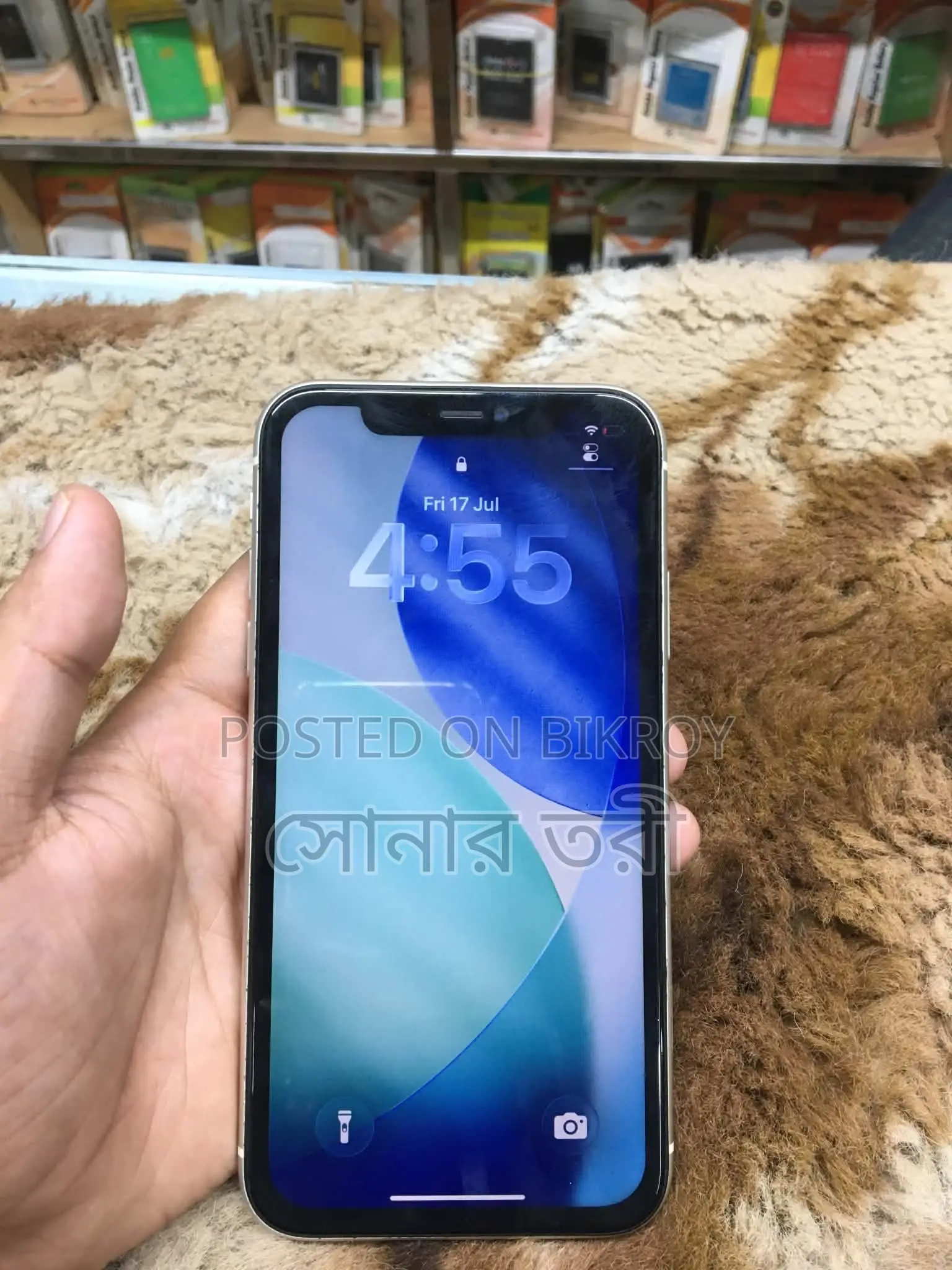 অ্যাপল আইফোন ১১ ১২৮ জিবি হোয়াইট