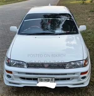 Toyota Corolla 1993 White