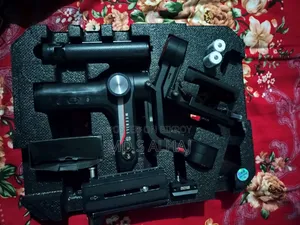 This gimbal will be sold, it is completely fresh and comes with the box
