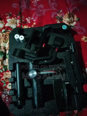 This gimbal will be sold, it is completely fresh and comes with the box