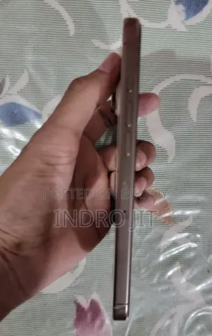 Apple iPhone 16 Pro Max 256 GB Gold