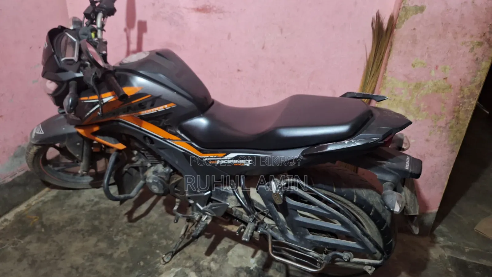 Honda Hornet 2022 Yellow