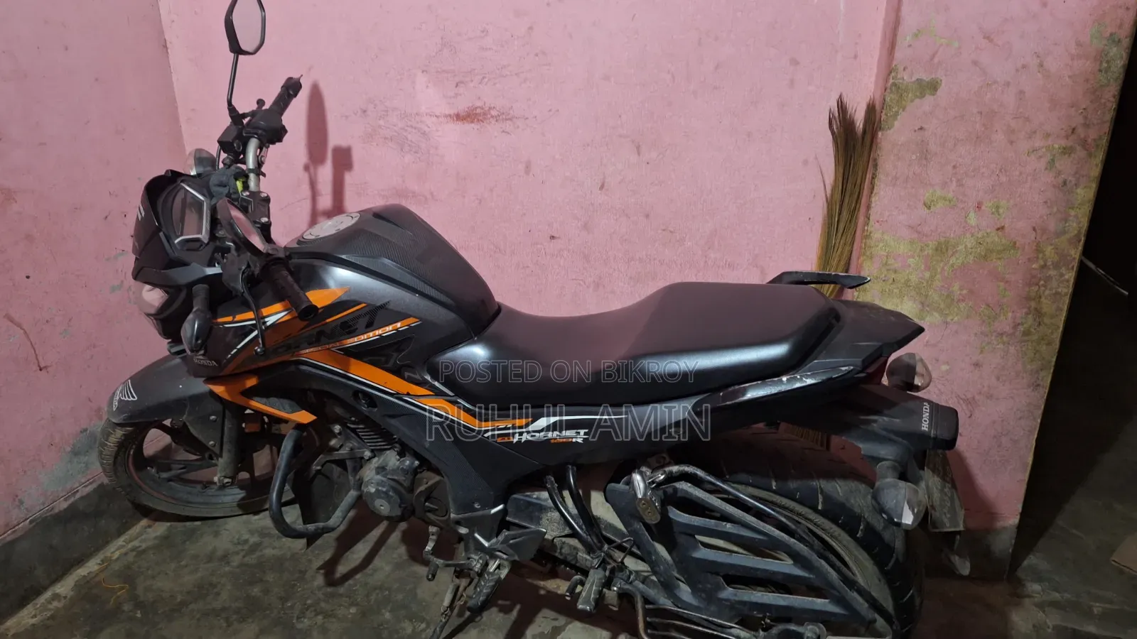 Honda Hornet 2022 Yellow