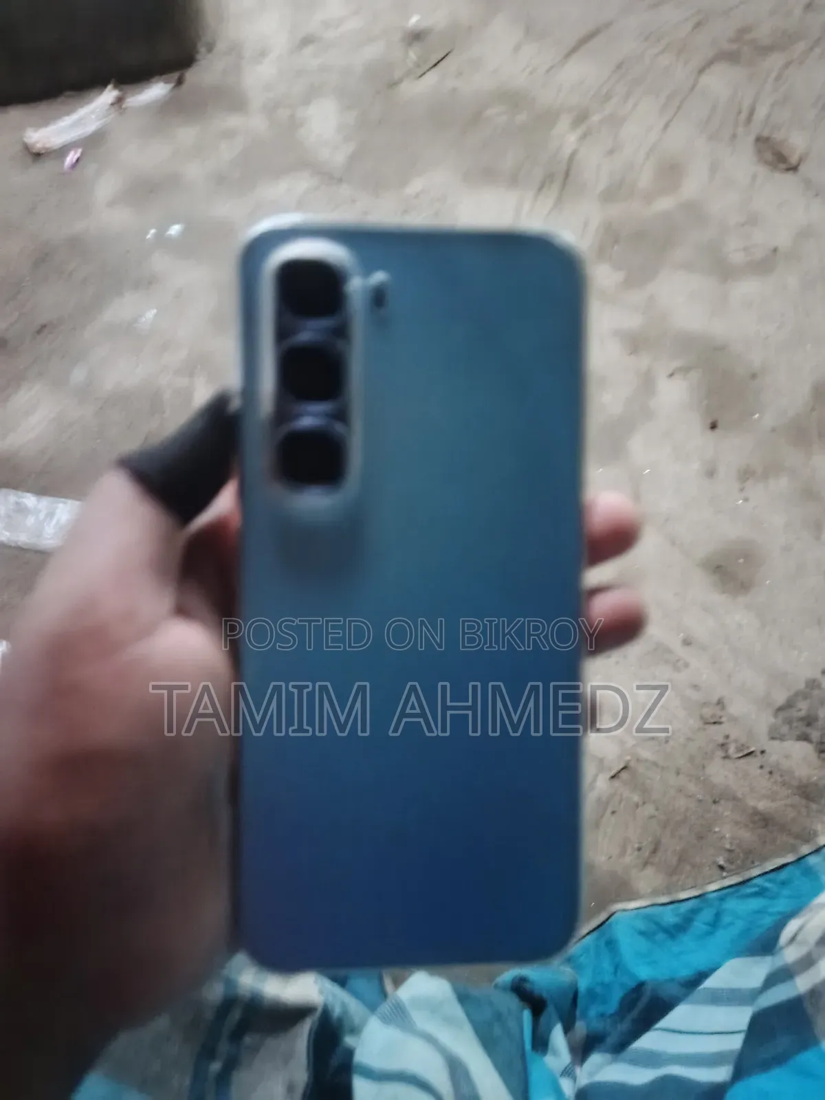 নতুন ইএল ১২৮ জিবি নীল