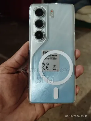 টেকনো ক্যামন ৪০ প্রো ৪জি ২৫৬ জিবি হোয়াইট