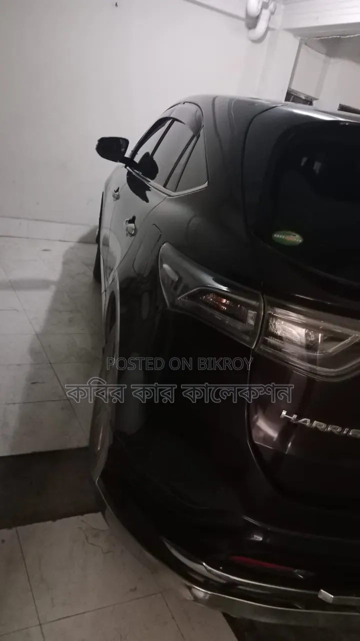 টয়োটা হ্যারিয়ার ২০১৪ কালো