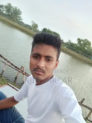 মুদি দোকানের জন্য একজন কর্মচারী দরকার
