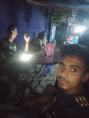 মুদি দোকানে কাজ