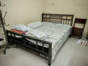 স্টিলের খাট, কিং সাইজ, ডাবল খাট, এবং স্টিলের ওয়ার ড্র‍য়ার