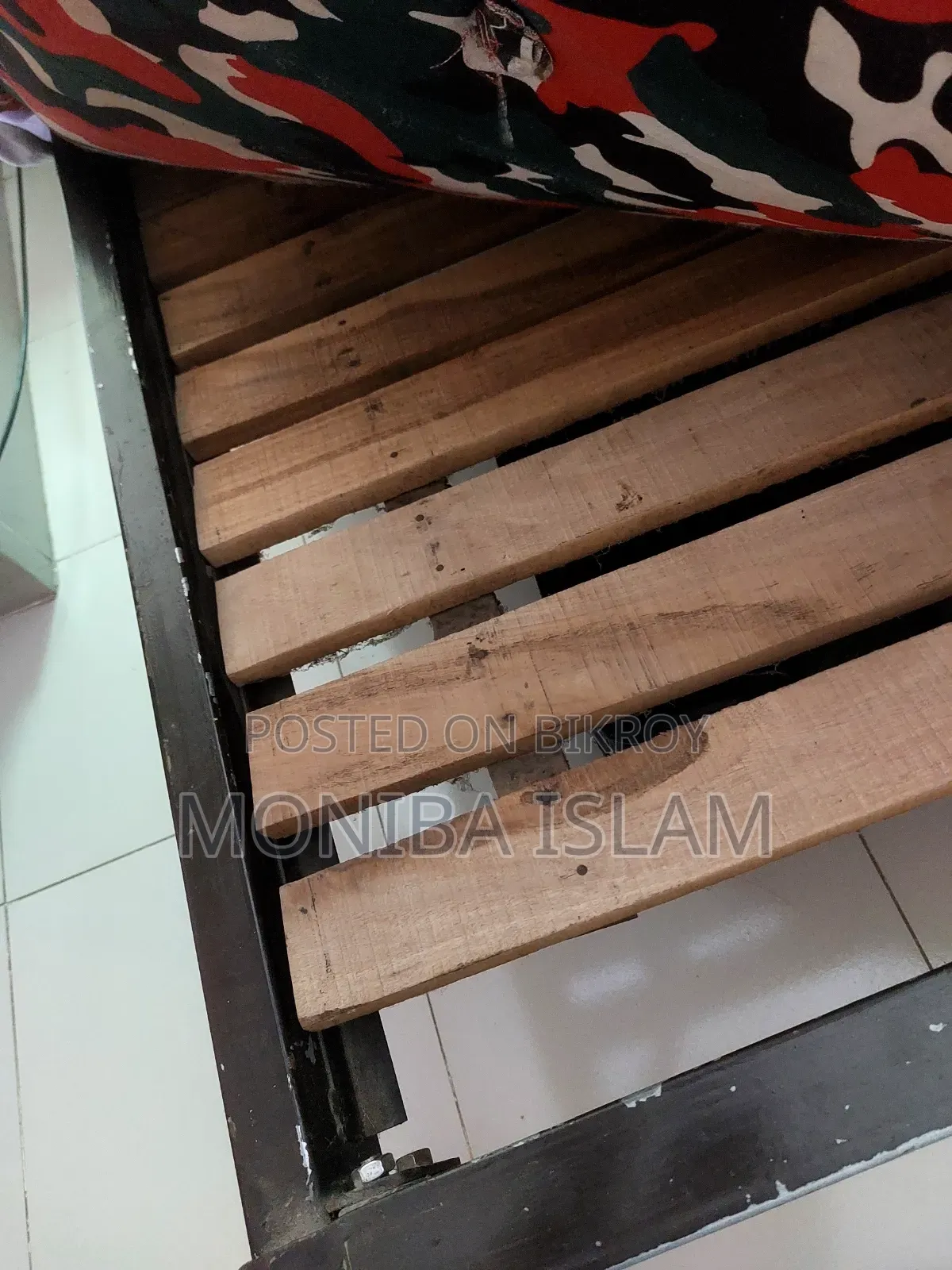 স্টেইনলেস স্টিল কিং সাইজ বেড