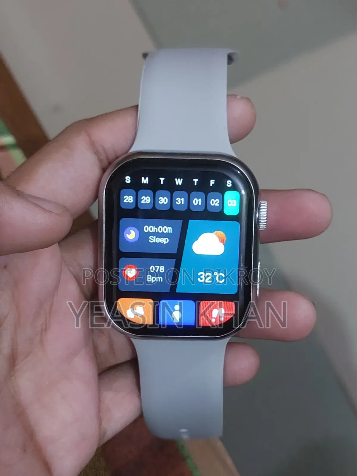 This is a smart watch with a wonderful AMOLED display