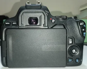 Canon EOS 250D