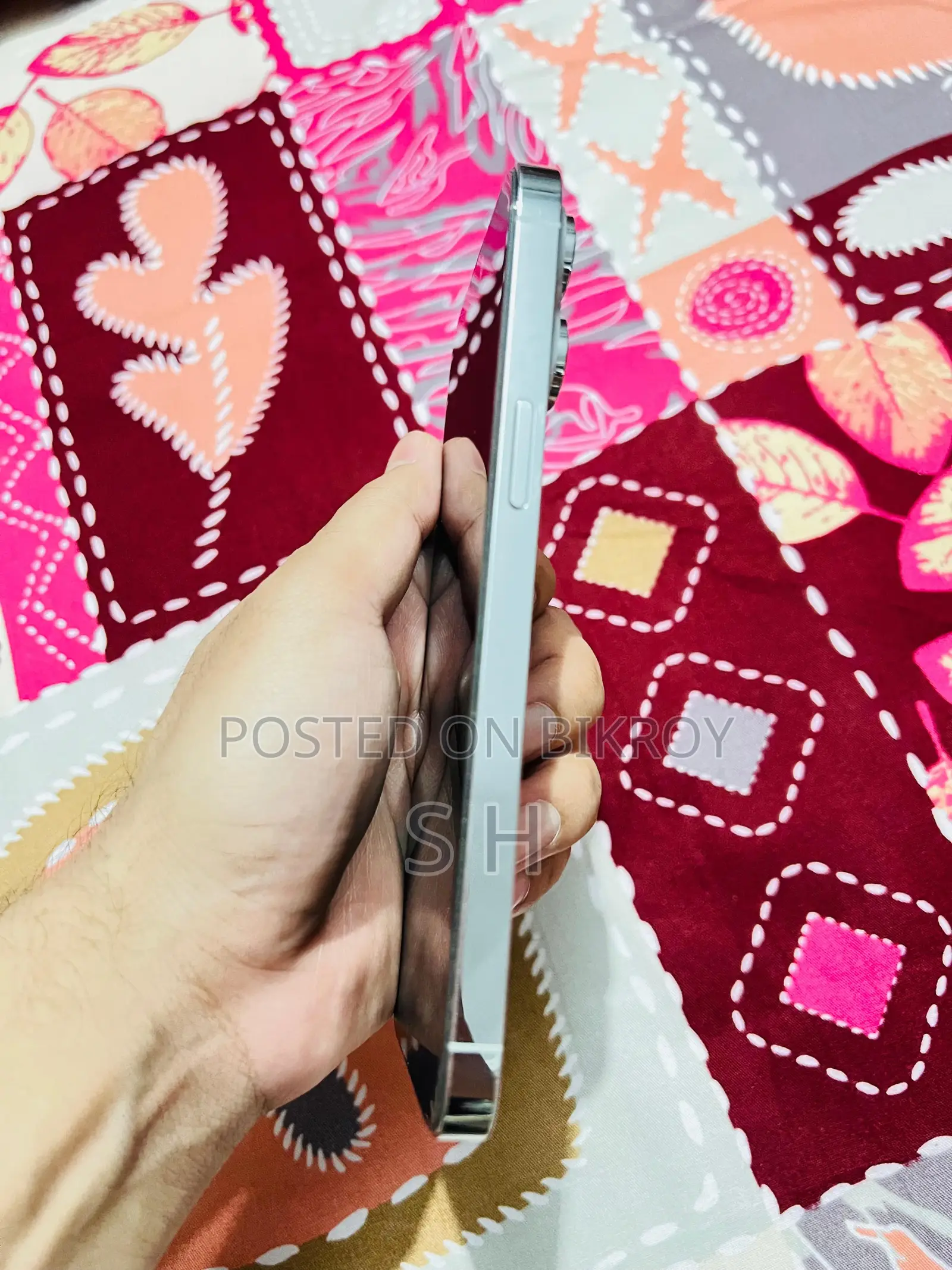অ্যাপল আইফোন ১৪ প্রো ম্যাক্স ১২৮ জিবি হোয়াইট