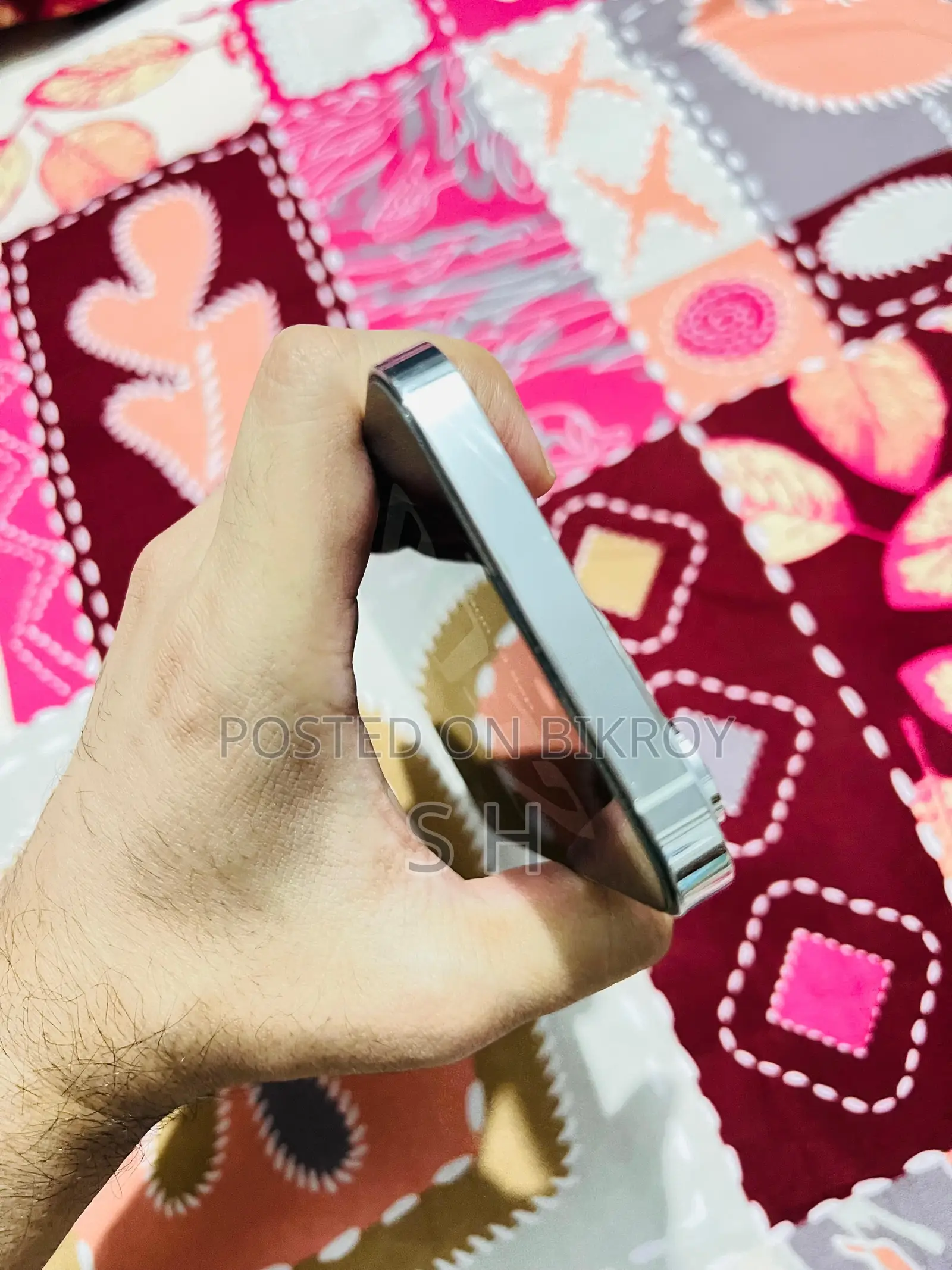 অ্যাপল আইফোন ১৪ প্রো ম্যাক্স ১২৮ জিবি হোয়াইট
