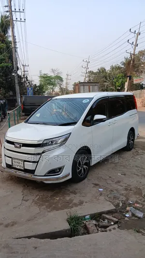 Toyota Noah 2015 Pearl