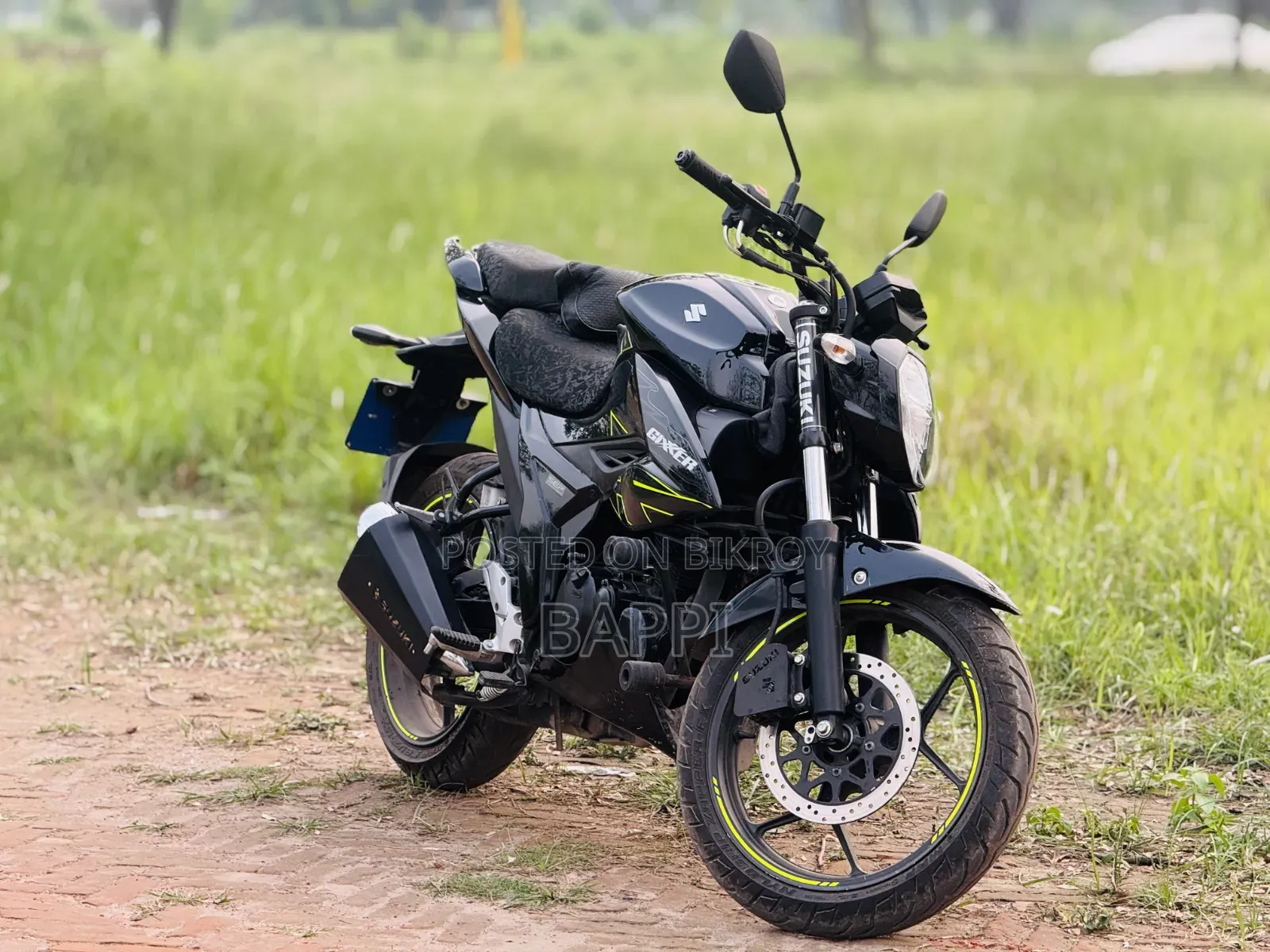 সুজুকি জিক্সার ২০২৫ ব্ল্যাক