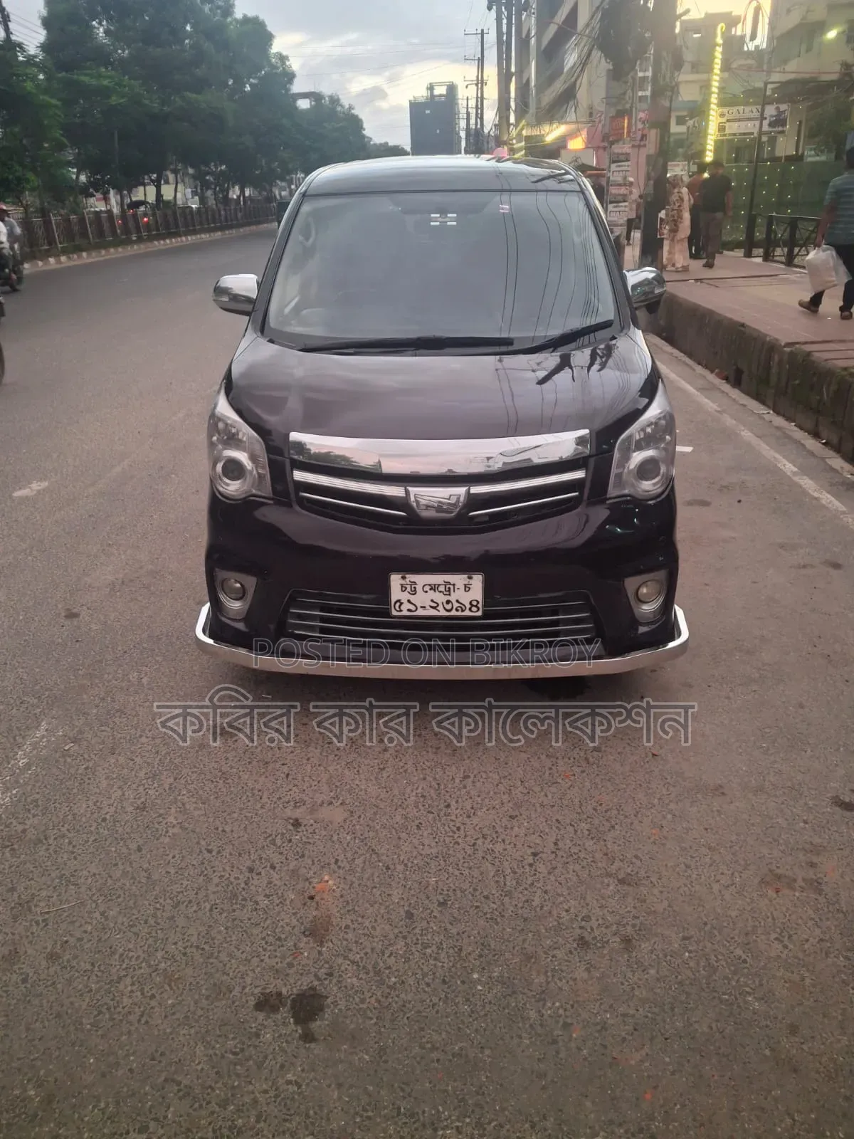 Toyota Noah 2012 Black