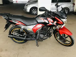 TVS Stryker 125 2018 Red