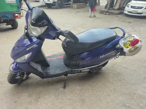 হিরো মাস্টারো এজ ১১০ ২০২০ নীল
