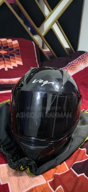 Vega Bolt Solid Gloss Black