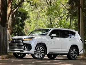 New Lexus LX 600 2023 White