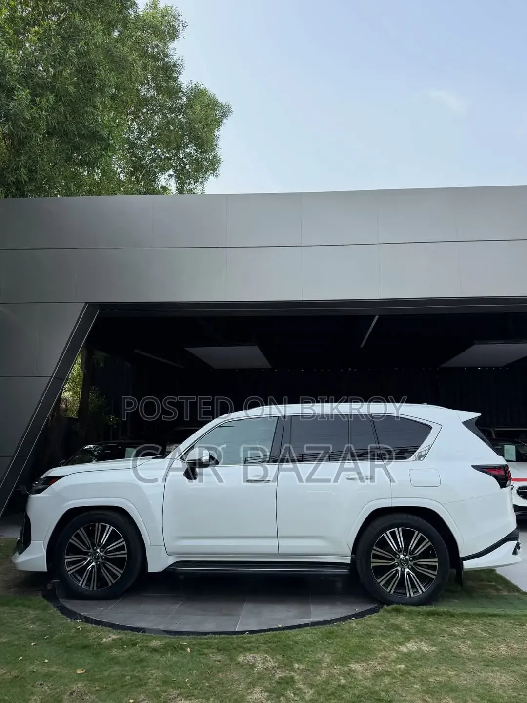 New Lexus LX 600 2023 White