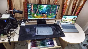 🖥️ Stylish computer table for sale