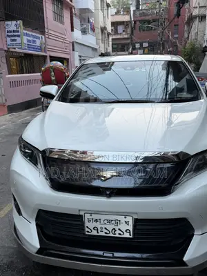টয়োটা হ্যারিয়ার ২.০ ২০১৬ পার্ল