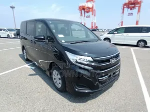 Toyota Noah 2.0 Front-Wheel Drive (8 Seater) 2021 Black